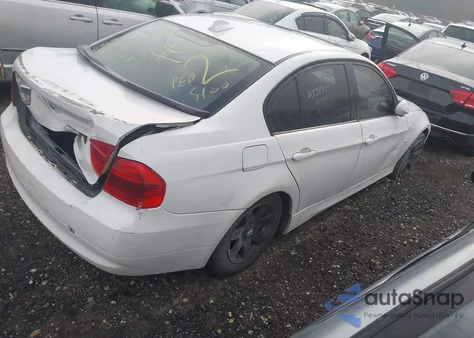 2008 BMW 328Xi из США, поврежденный, VIN WBAVC73588KP38428